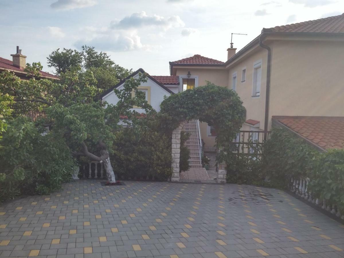 Apartments Tatjana Senj  Luaran gambar